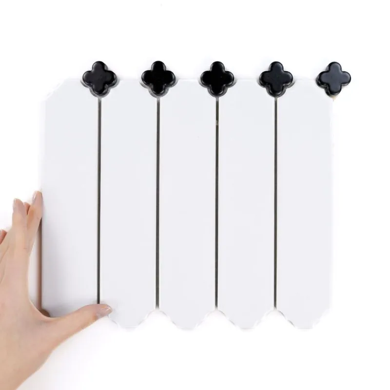 Obklad Cecile White Lesk Jetel Black