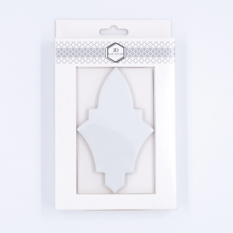 Vzorek: Arabeska Shield White Lesk